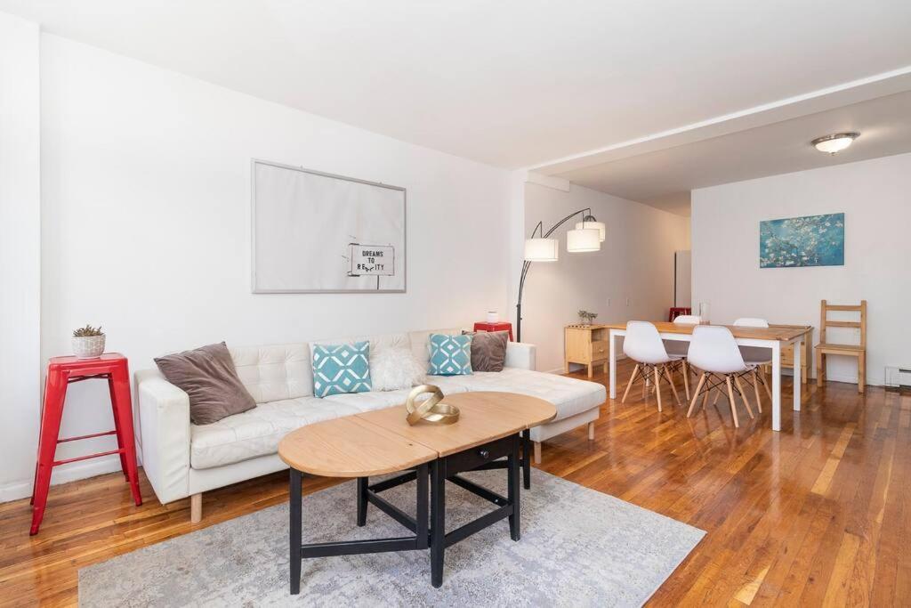 2Bed Bliss By Central Park North New York Exterior photo