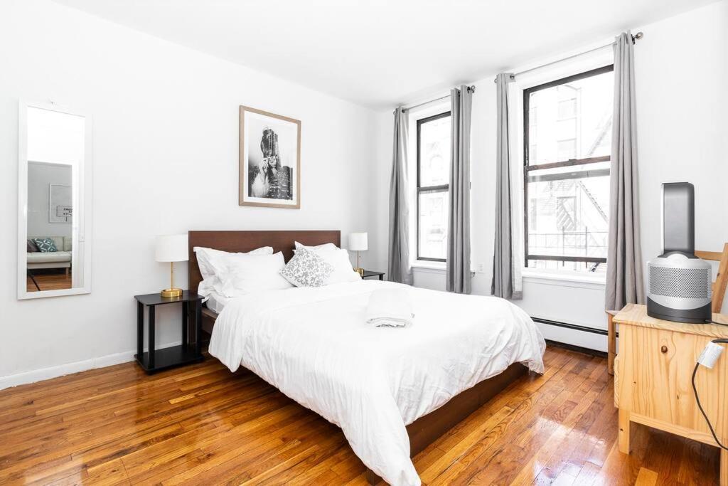 2Bed Bliss By Central Park North New York Exterior photo