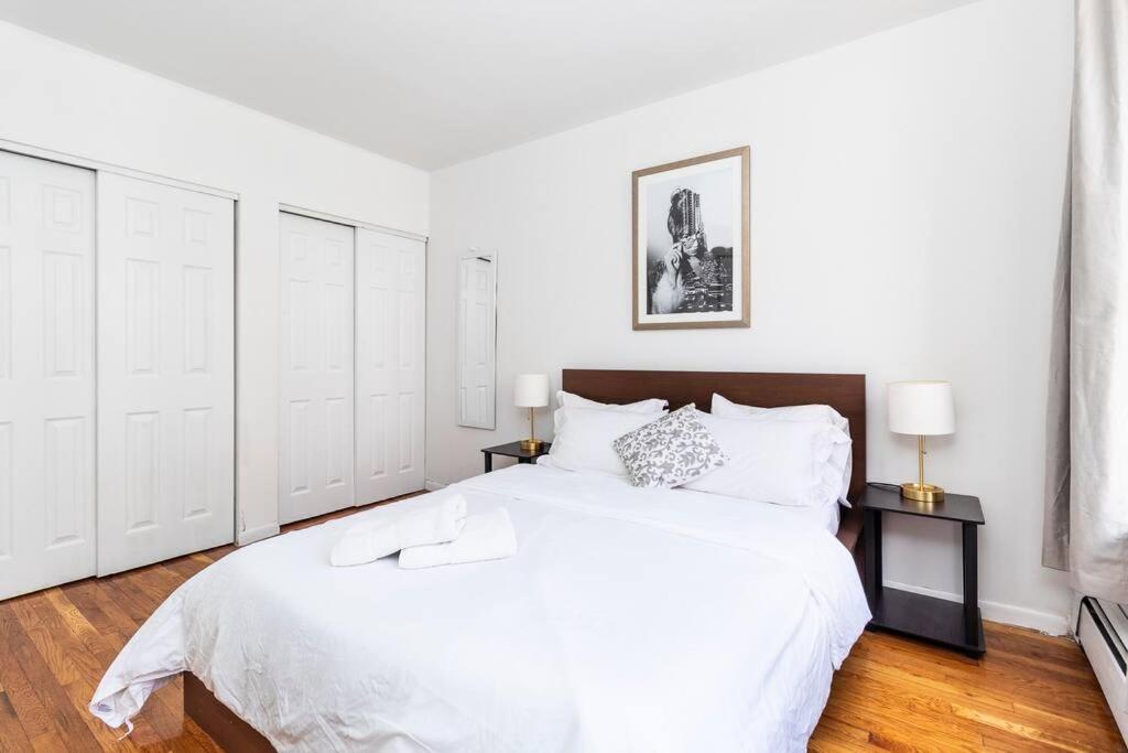 2Bed Bliss By Central Park North New York Exterior photo